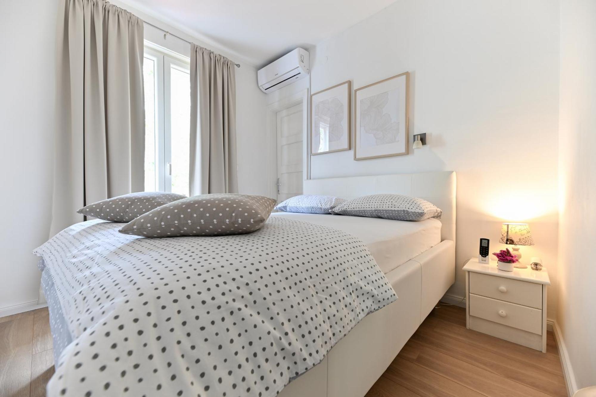 Near Zadar City Center Apartment With Free Parking And Air Condition In Each Room ภายนอก รูปภาพ